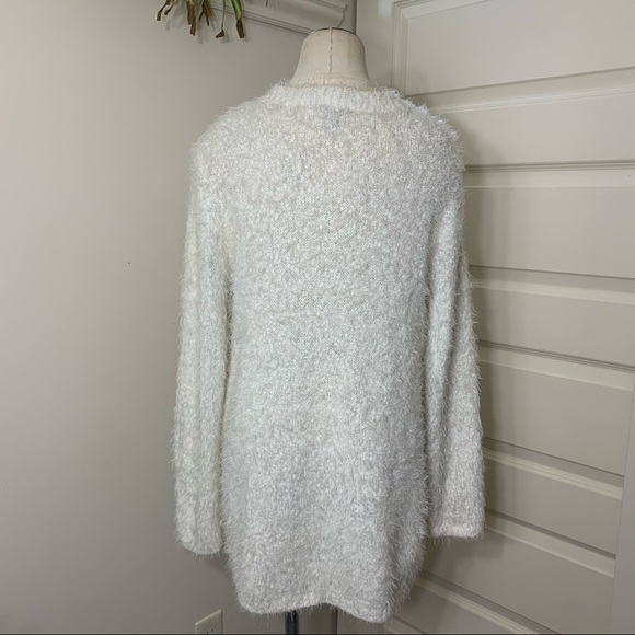 DENVER Hayes Cozy Soft Fuzzy Eye Lashes White Knit Cardigan Sweater & Pockets L - Picture 8 of 11